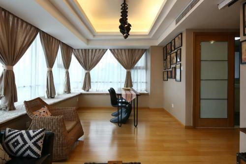 Chengdu Memory Space Apartment Taiguli Branch
