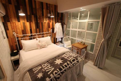 February Hotel Hwanggeum