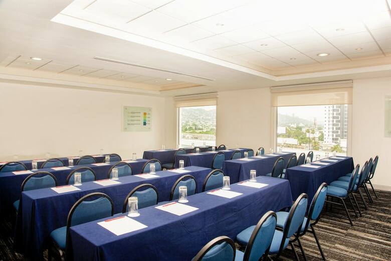 Hotel Express By Holiday Inn Tecnologico Monterrey