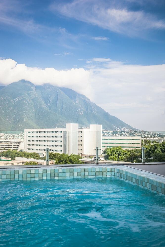 Hotel Express By Holiday Inn Tecnologico Monterrey