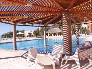 Hotel Paradiso Resort & Beach Club