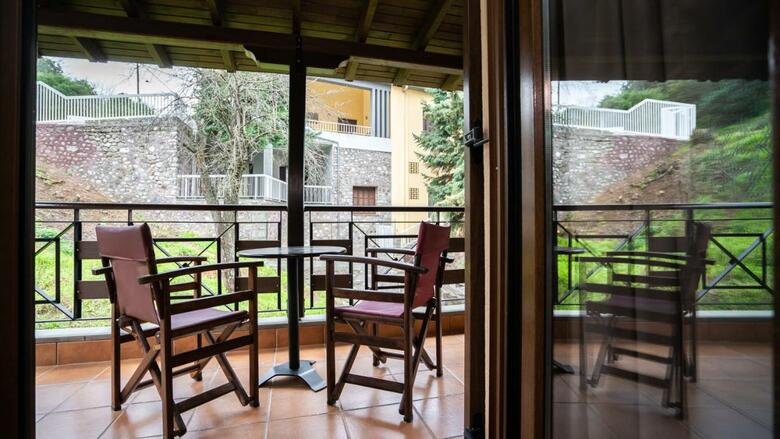 Dellas Boutique Hotel