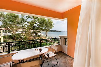 Hotel Andreolas Luxury Suites