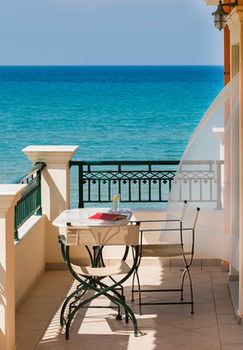 Hotel Andreolas Luxury Suites