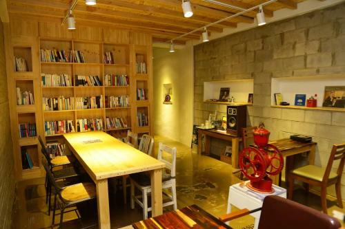 Hostal Op 102 Guesthouse