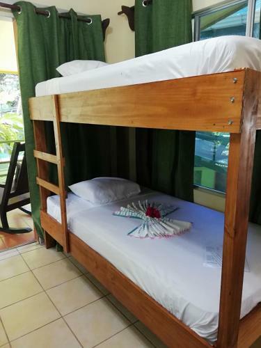 Posada Paradise Inn