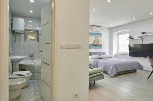 Apartments And Rooms Mi?i?