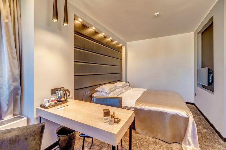Hostal The View Luxury Rooms
