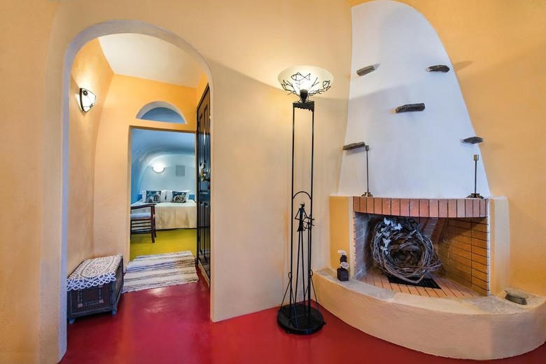 Georgis Apartments