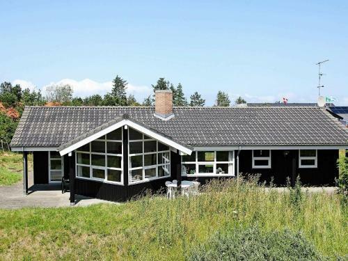 Four-bedroom Holiday Home In Hirtshals 2