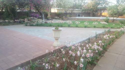 Hostal River-ridge Guest House
