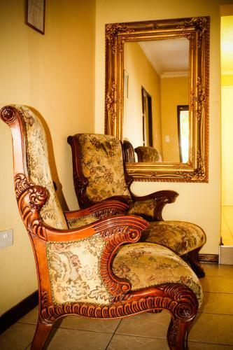 Hostal River-ridge Guest House