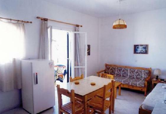 Hotel Beachfront Salvanos Apartments