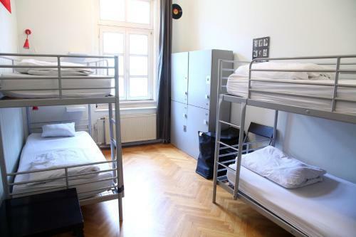 Hostel Zeppelin