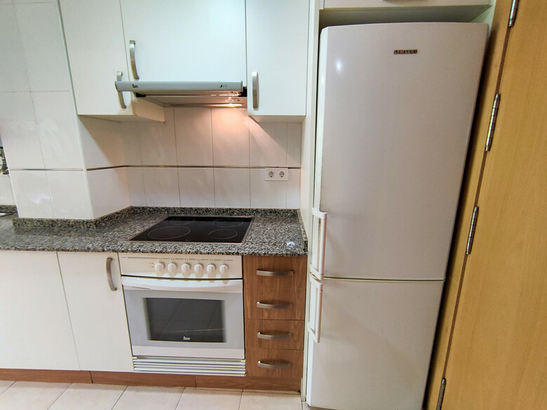 Apartamento Gand�a Universidad 3000