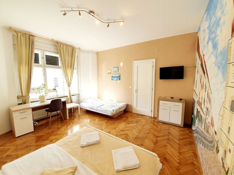 Hostal B&B Vila Teslova