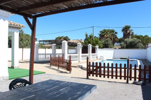 Chalet Con Piscina En La Barrosa