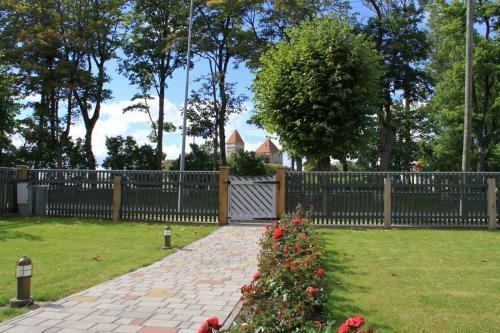 Allee Apartments