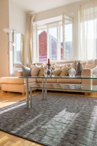Parkers Boutique Apartments - Old Town Square