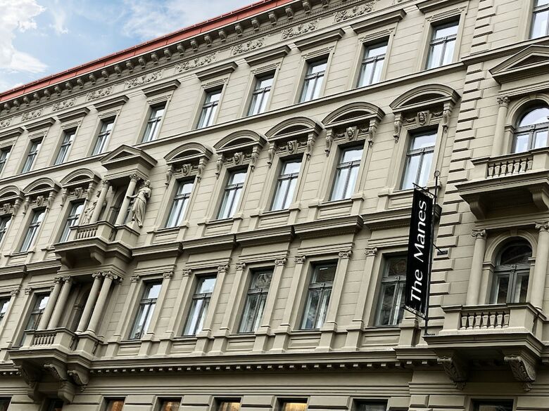 Ea Hotel M�nes