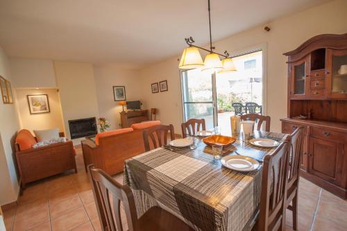 Villa Mas Pinell 44