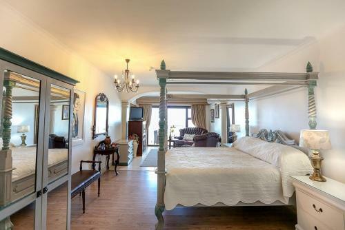 Misty Waves Boutique Hotel