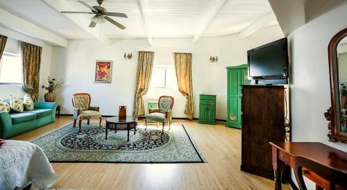 Misty Waves Boutique Hotel