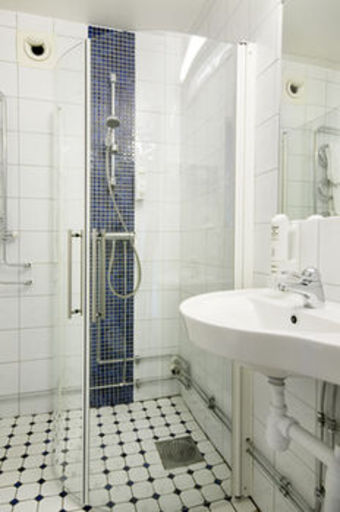 Hotel Attach�