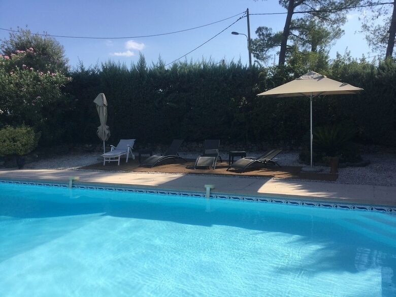 Hostal Le Patio Fleuri