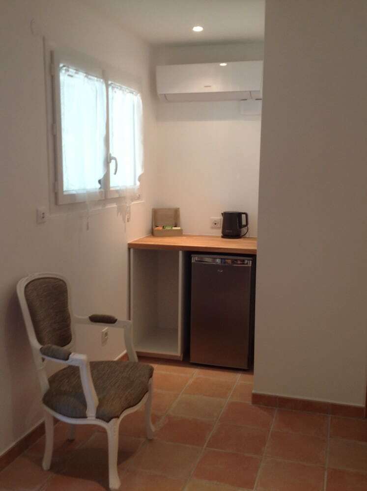 Hostal Le Patio Fleuri