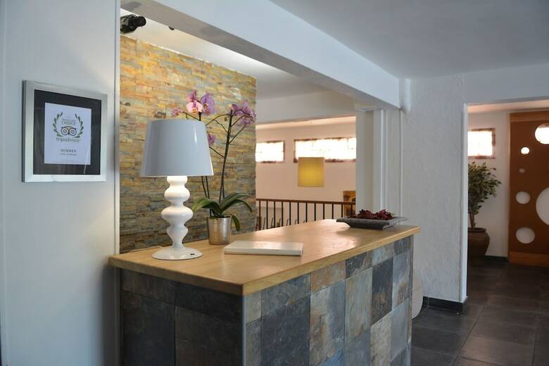 Hotel H�tel Le Grillon