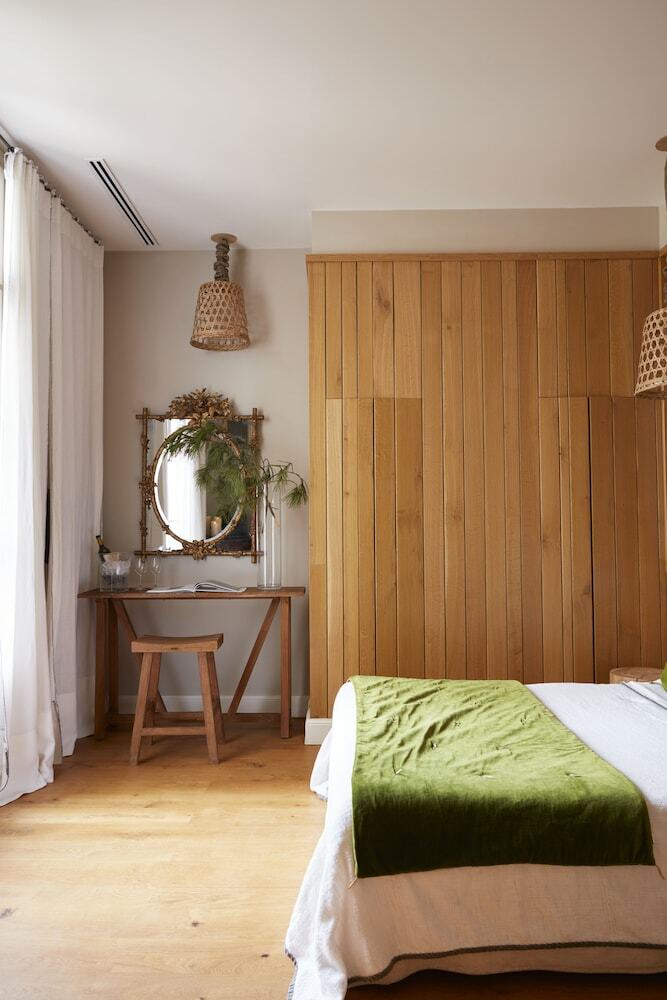 Hostal La Course