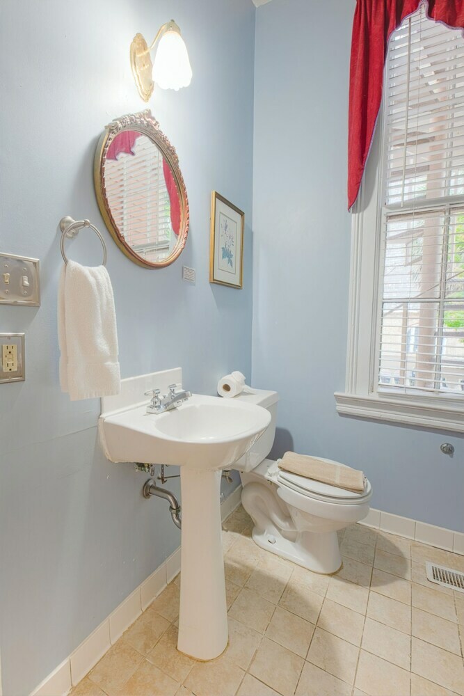 Bed & Breakfast The Ashley Inn