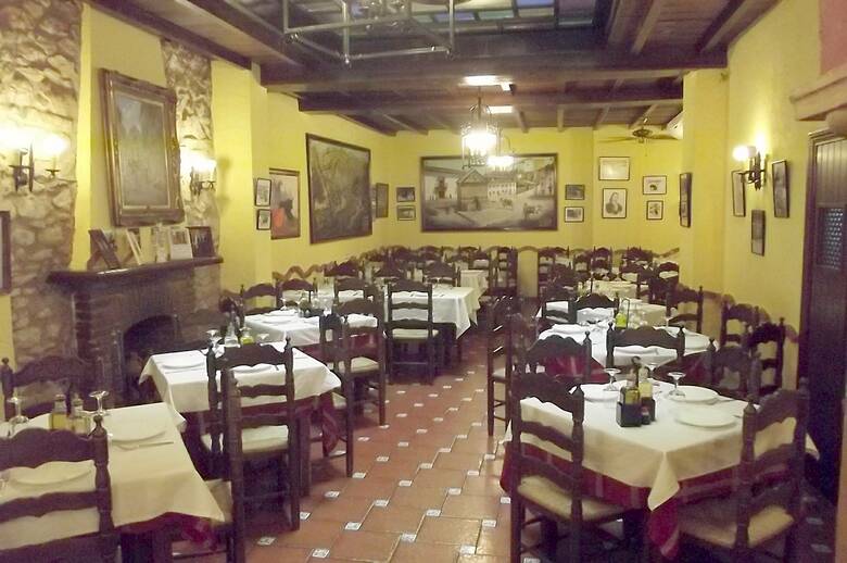 Hotel Hermanos Macias