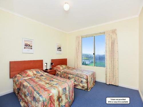 Tahren Beachfront Lodge