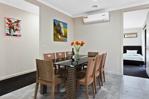 Point Cook Villas - Melbourne