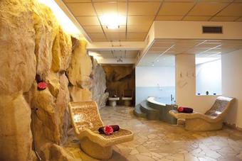 Hotel Tritone