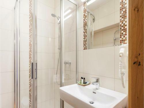 Three-bedroom Apartment In Kartitsch