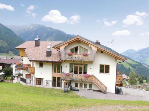 Three-bedroom Apartment In Kartitsch