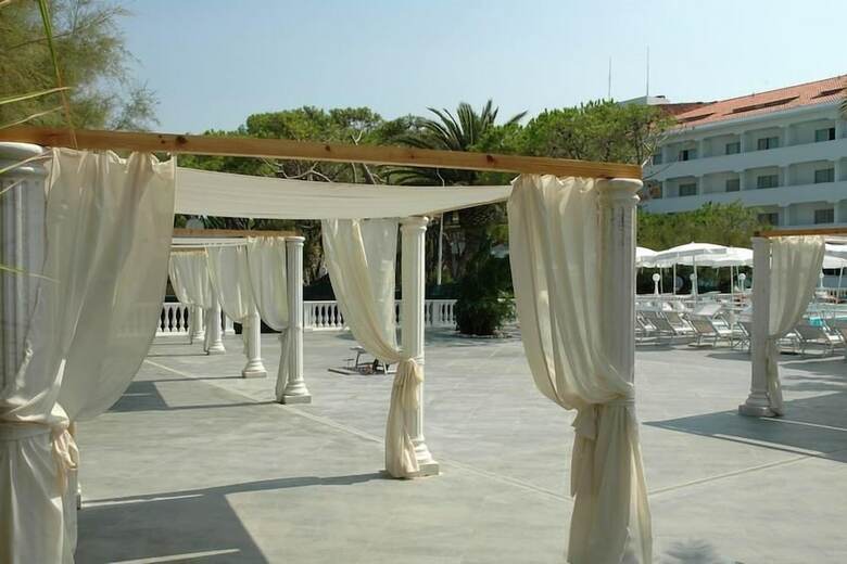 Domizia Palace Hotel