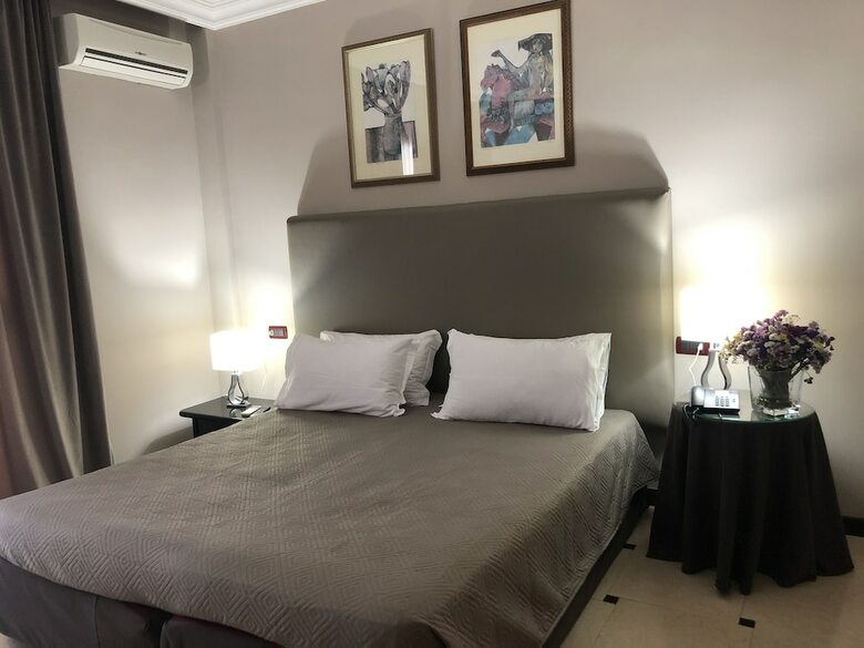 Domizia Palace Hotel