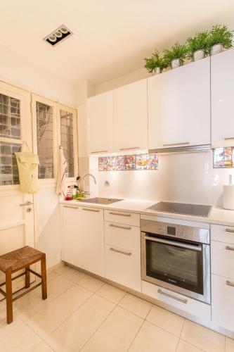 Two-bedroom Apartment Kolonaki