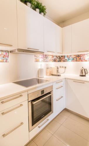 Two-bedroom Apartment Kolonaki