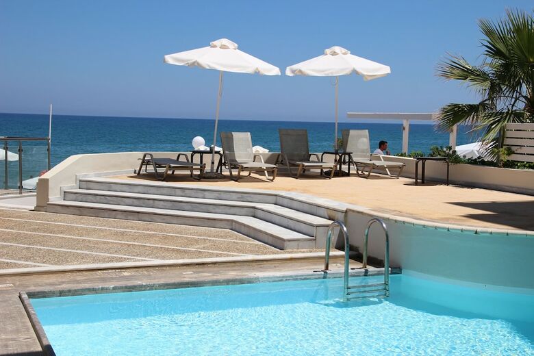 Filoxenia Beach Hotel