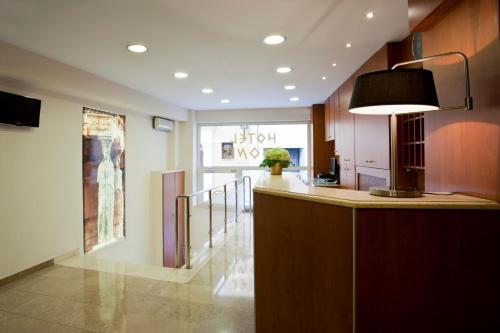 Hotel Adonis