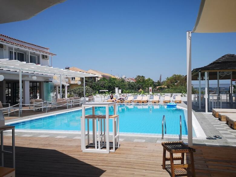 Ammos Apartments