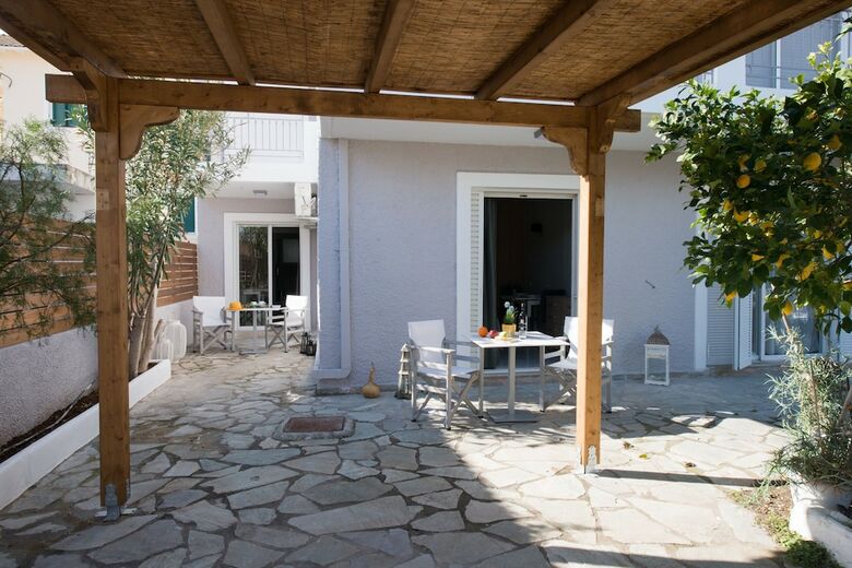 Regalo Apartments
