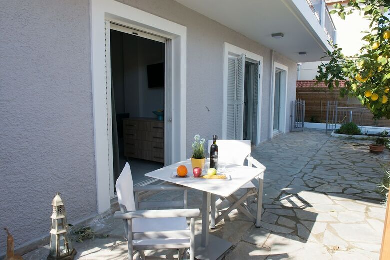 Regalo Apartments