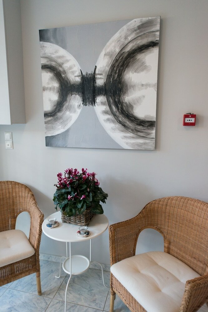 Regalo Apartments