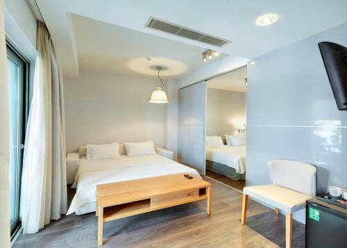 Phidias Piraeus Hotel
